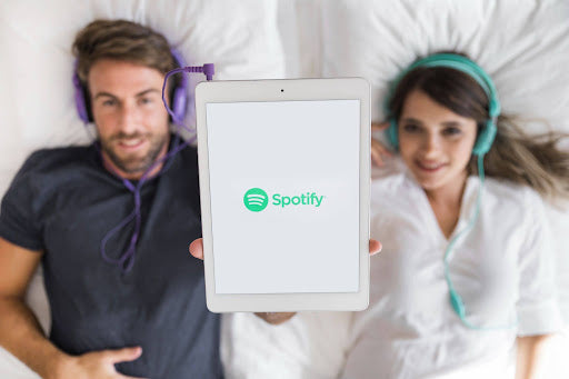 How to Manage Your Spotify Data Usage While Traveling